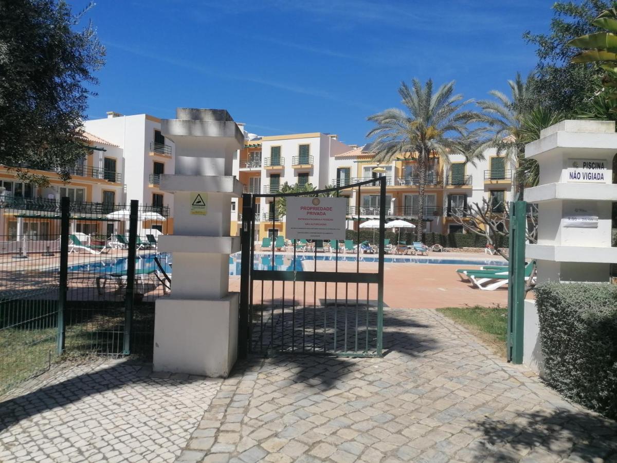 Apartamento 405 Em Urbanizacao Com Piscinas Apartment ตาวิรา ภายนอก รูปภาพ