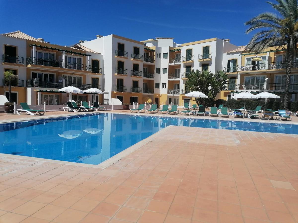 Apartamento 405 Em Urbanizacao Com Piscinas Apartment ตาวิรา ภายนอก รูปภาพ